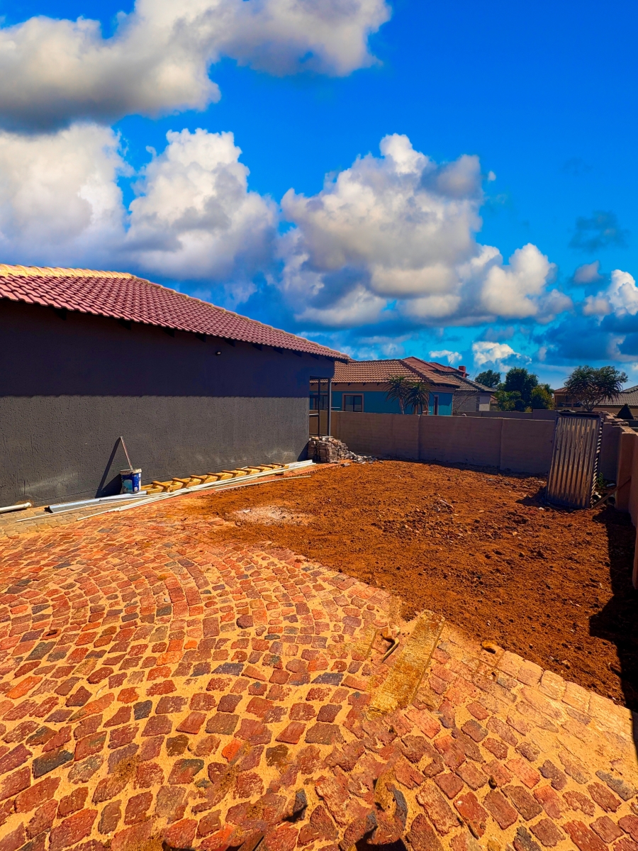 3 Bedroom Property for Sale in Amandasig Gauteng