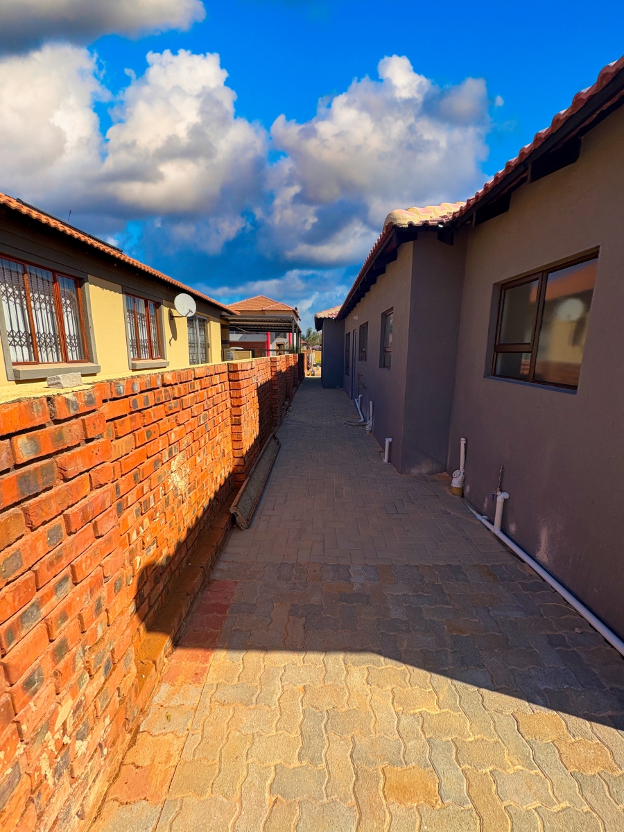 3 Bedroom Property for Sale in Amandasig Gauteng