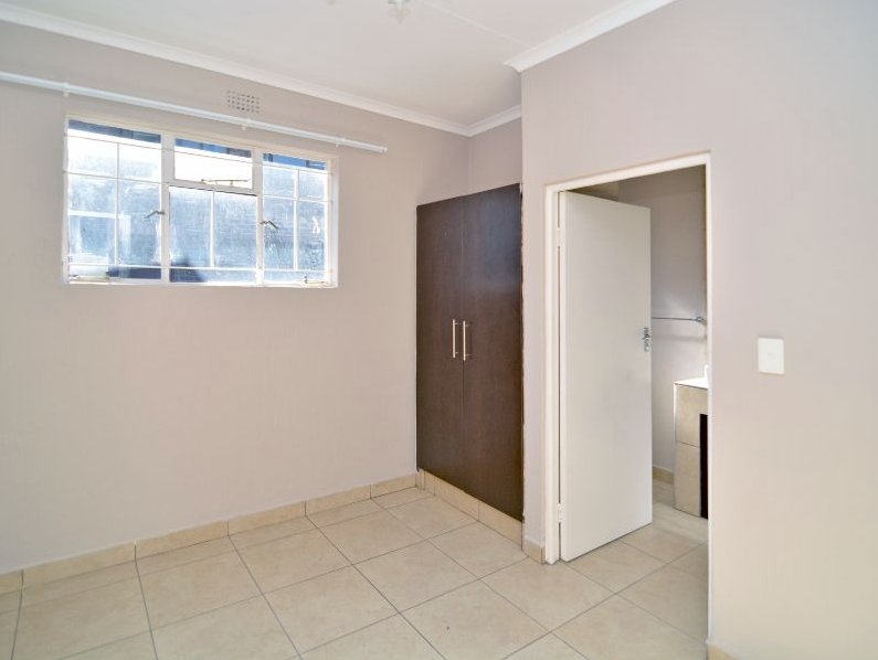 4 Bedroom Property for Sale in Bramley Park Gauteng