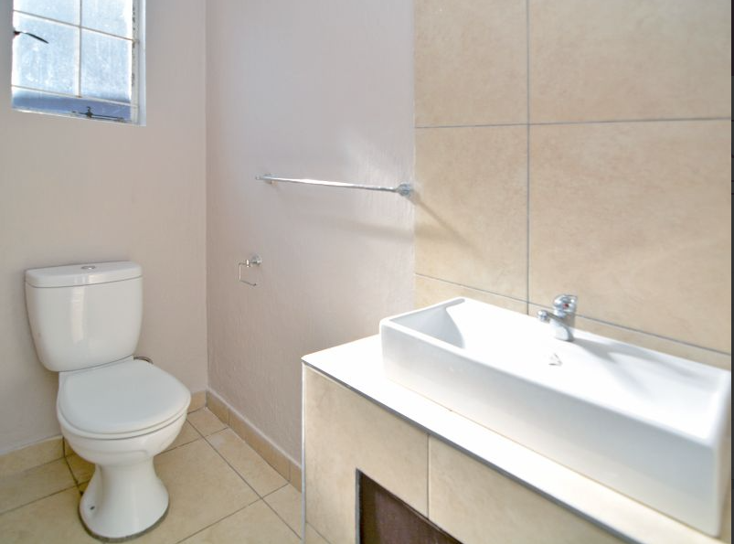 4 Bedroom Property for Sale in Bramley Park Gauteng