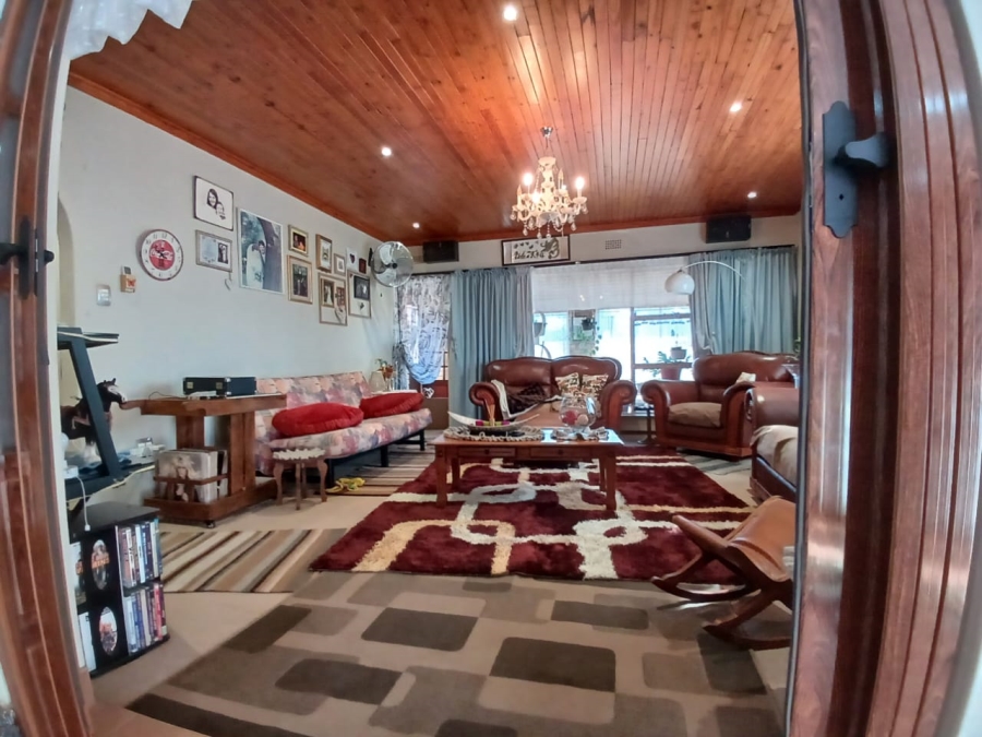 3 Bedroom Property for Sale in Helikonpark Gauteng