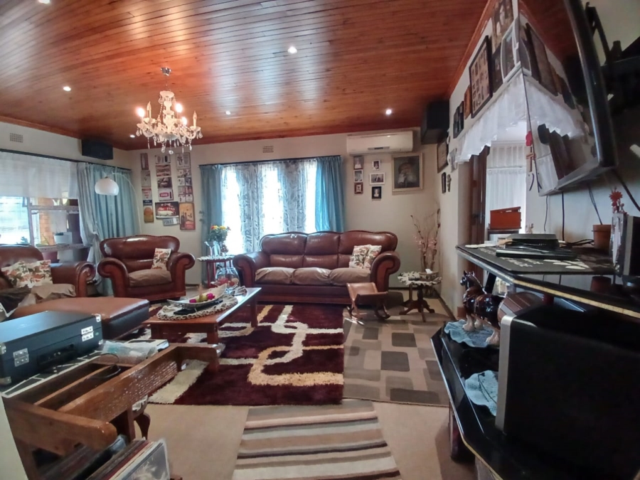 3 Bedroom Property for Sale in Helikonpark Gauteng