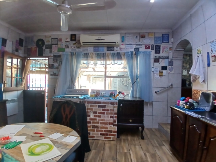 3 Bedroom Property for Sale in Helikonpark Gauteng
