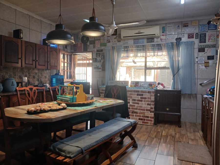 3 Bedroom Property for Sale in Helikonpark Gauteng