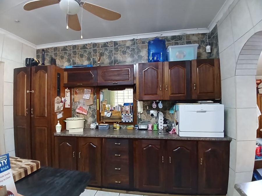 3 Bedroom Property for Sale in Helikonpark Gauteng