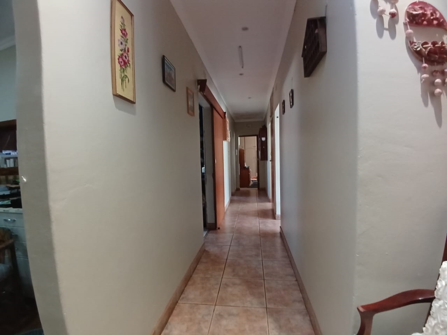 3 Bedroom Property for Sale in Helikonpark Gauteng