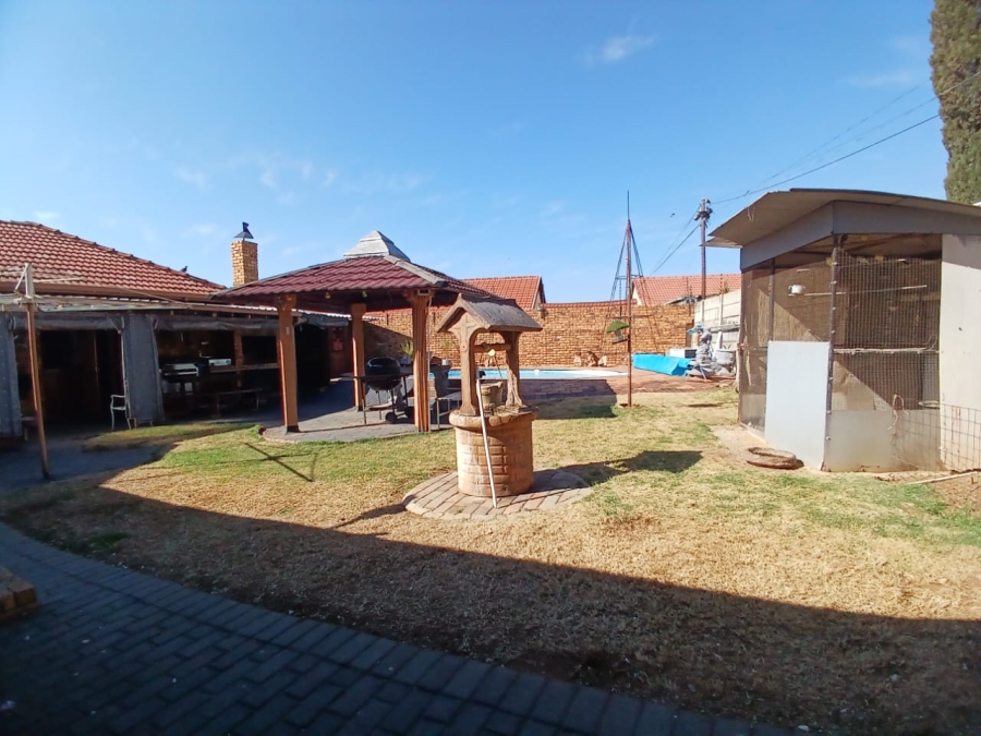 3 Bedroom Property for Sale in Helikonpark Gauteng