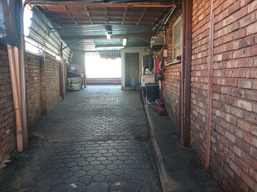 3 Bedroom Property for Sale in Helikonpark Gauteng
