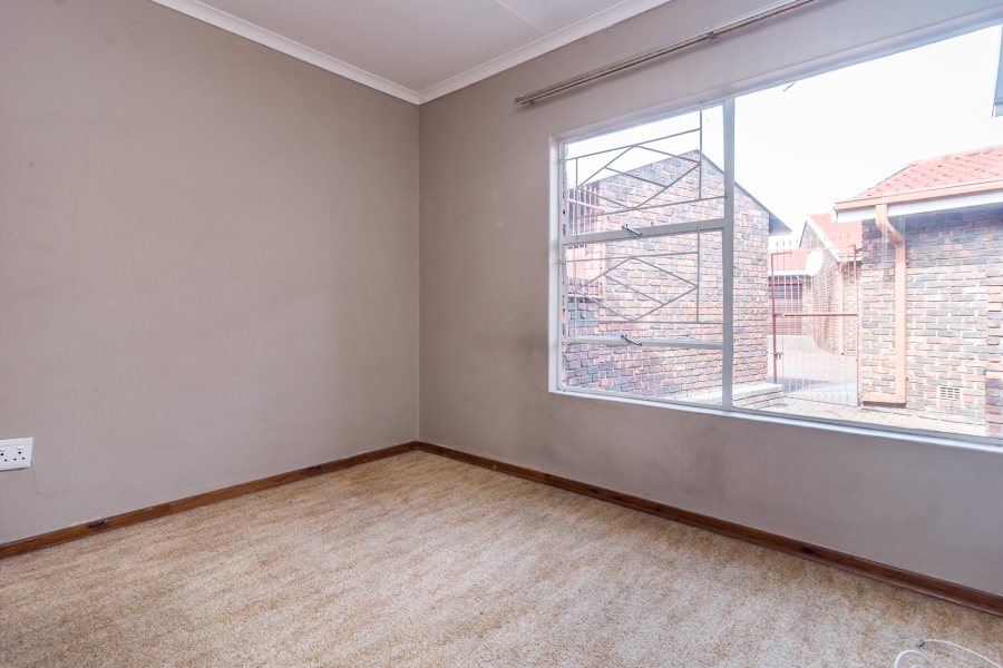 2 Bedroom Property for Sale in Three Rivers Gauteng