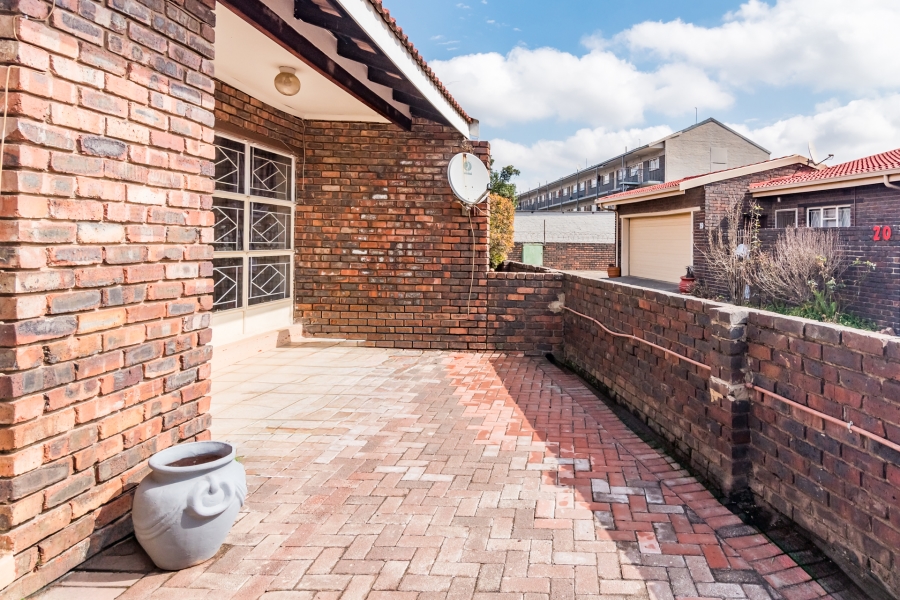 2 Bedroom Property for Sale in Three Rivers Gauteng