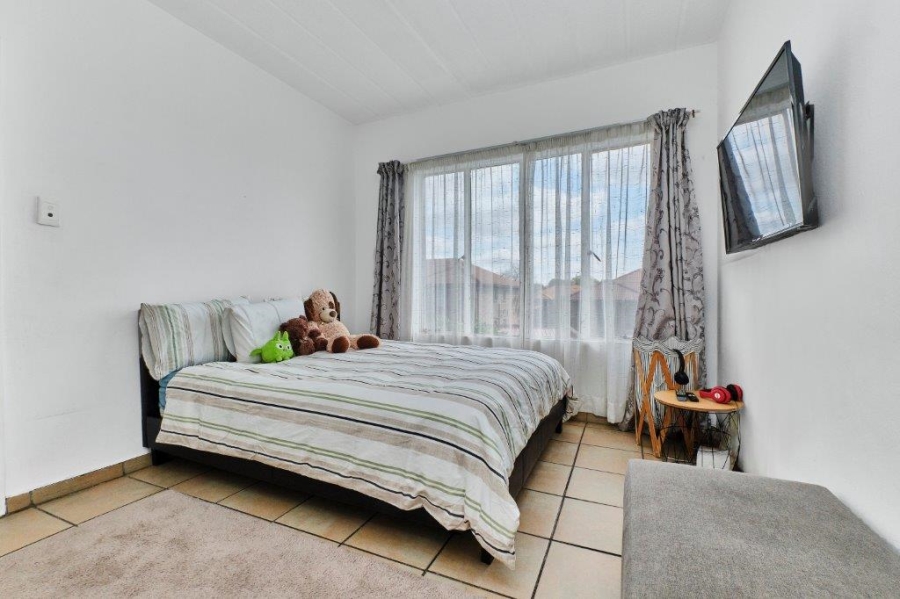 2 Bedroom Property for Sale in North Riding Gauteng