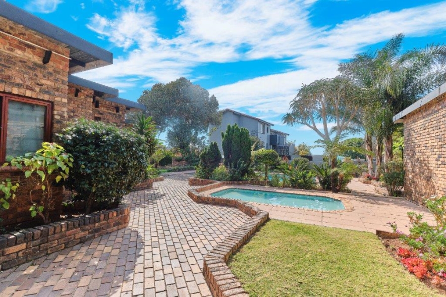 2 Bedroom Property for Sale in North Riding Gauteng