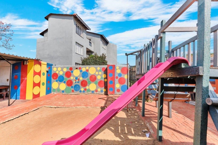 2 Bedroom Property for Sale in North Riding Gauteng