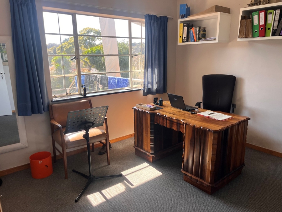4 Bedroom Property for Sale in Abbotsford Gauteng