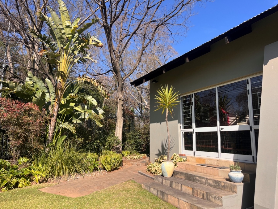 4 Bedroom Property for Sale in Abbotsford Gauteng
