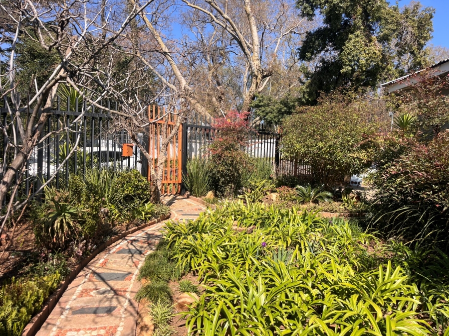 4 Bedroom Property for Sale in Abbotsford Gauteng