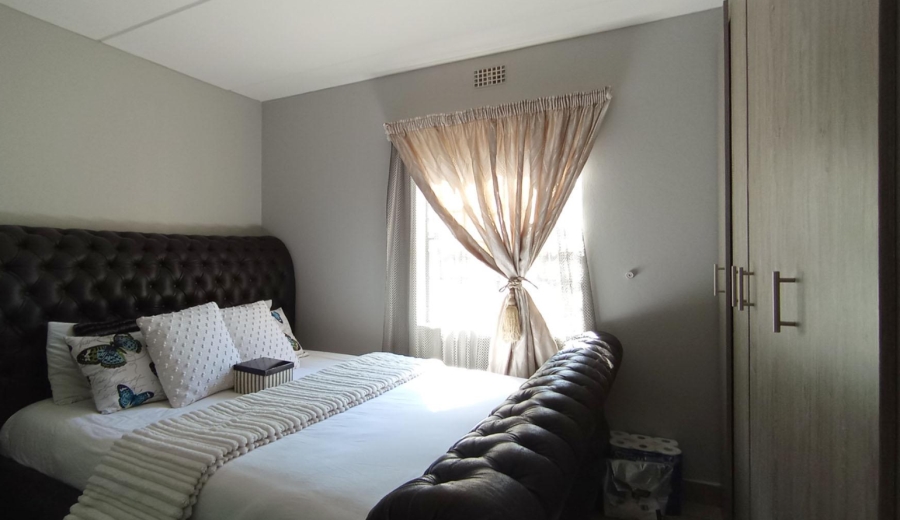 2 Bedroom Property for Sale in Montana Tuine Gauteng
