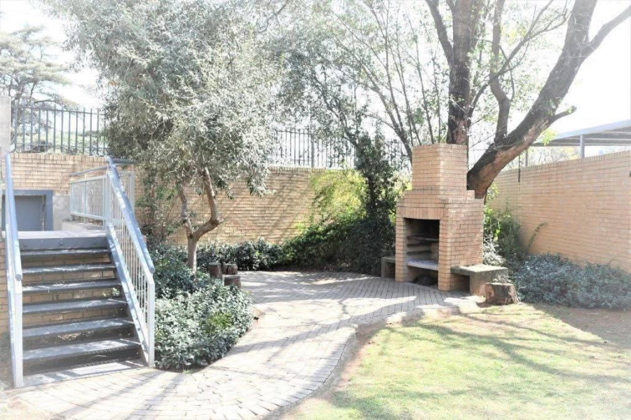 To Let 1 Bedroom Property for Rent in Lynnwood Gauteng