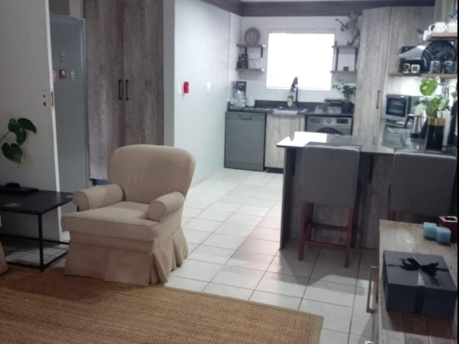 2 Bedroom Property for Sale in Erasmuskloof Gauteng