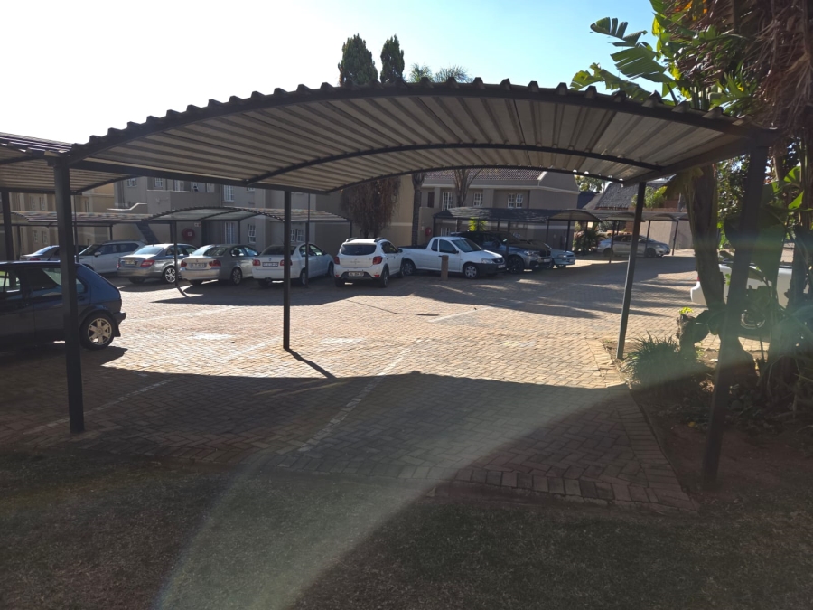 2 Bedroom Property for Sale in Erasmuskloof Gauteng