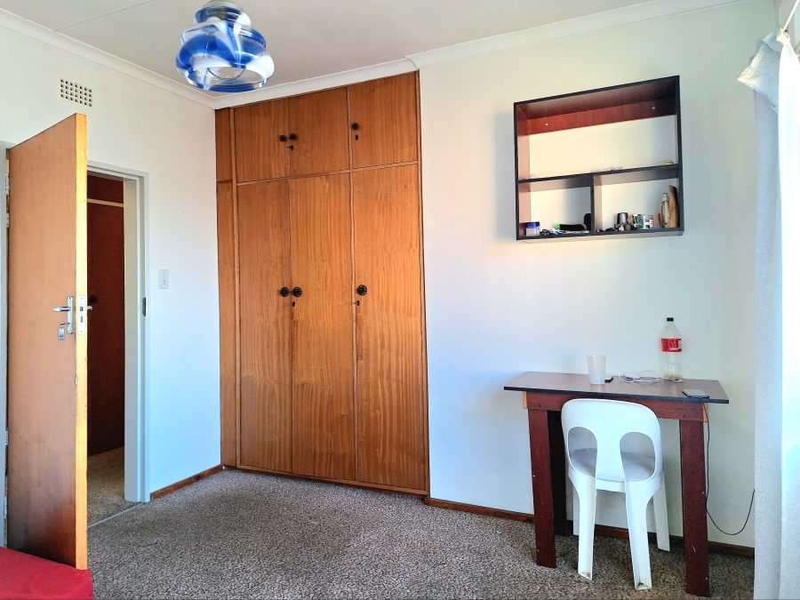 To Let 4 Bedroom Property for Rent in Sophiatown Gauteng