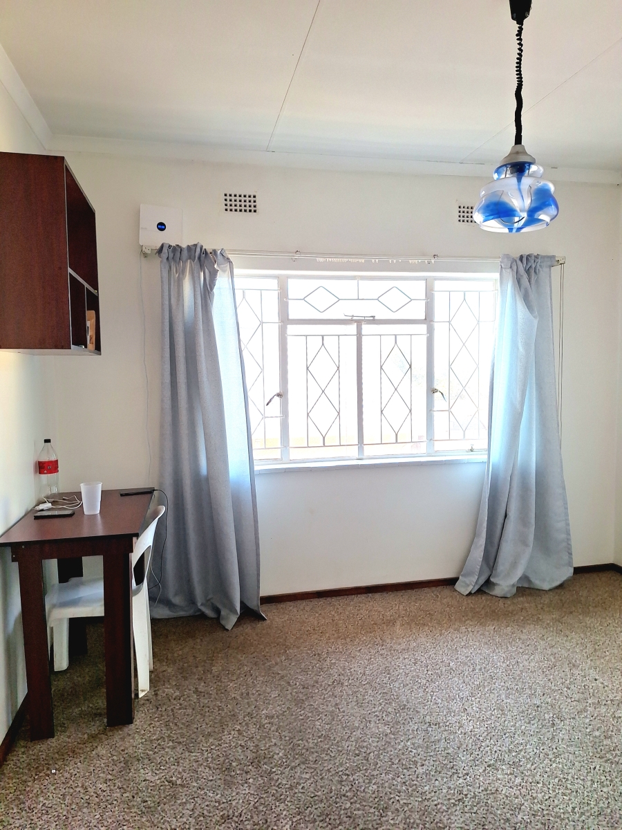 To Let 4 Bedroom Property for Rent in Sophiatown Gauteng