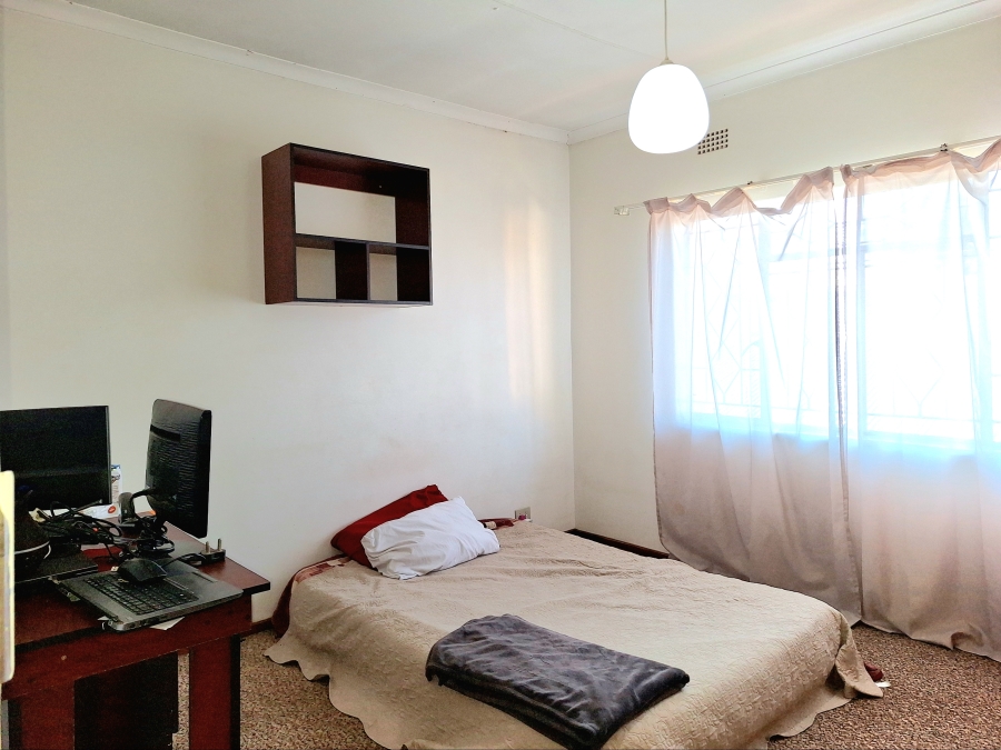 To Let 4 Bedroom Property for Rent in Sophiatown Gauteng