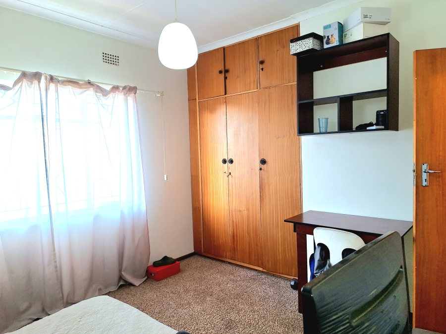 To Let 4 Bedroom Property for Rent in Sophiatown Gauteng