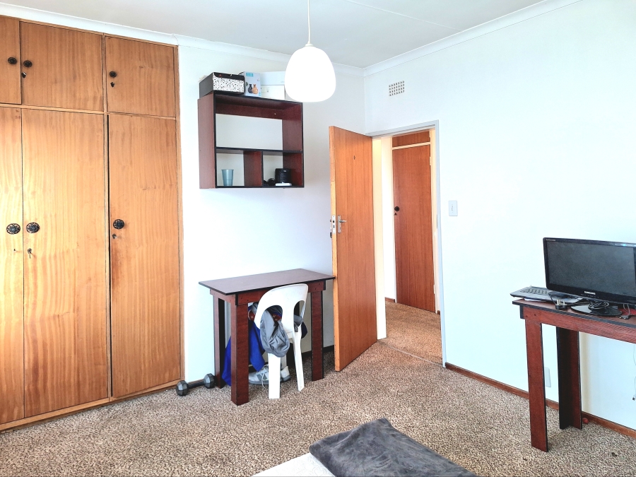 To Let 4 Bedroom Property for Rent in Sophiatown Gauteng