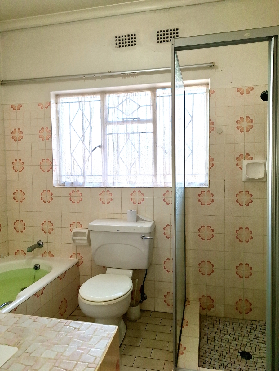 To Let 4 Bedroom Property for Rent in Sophiatown Gauteng