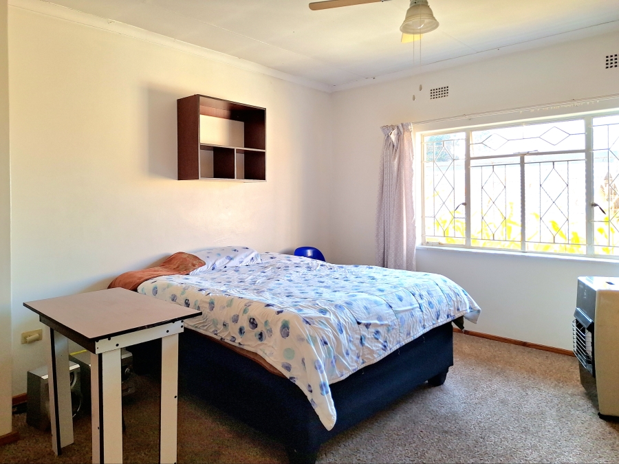 To Let 4 Bedroom Property for Rent in Sophiatown Gauteng