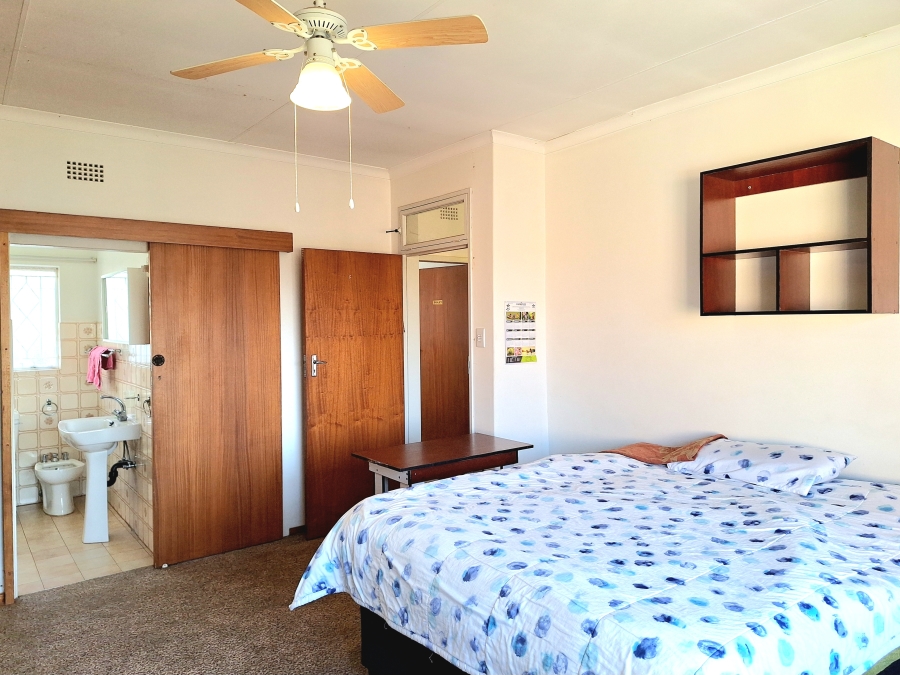 To Let 4 Bedroom Property for Rent in Sophiatown Gauteng