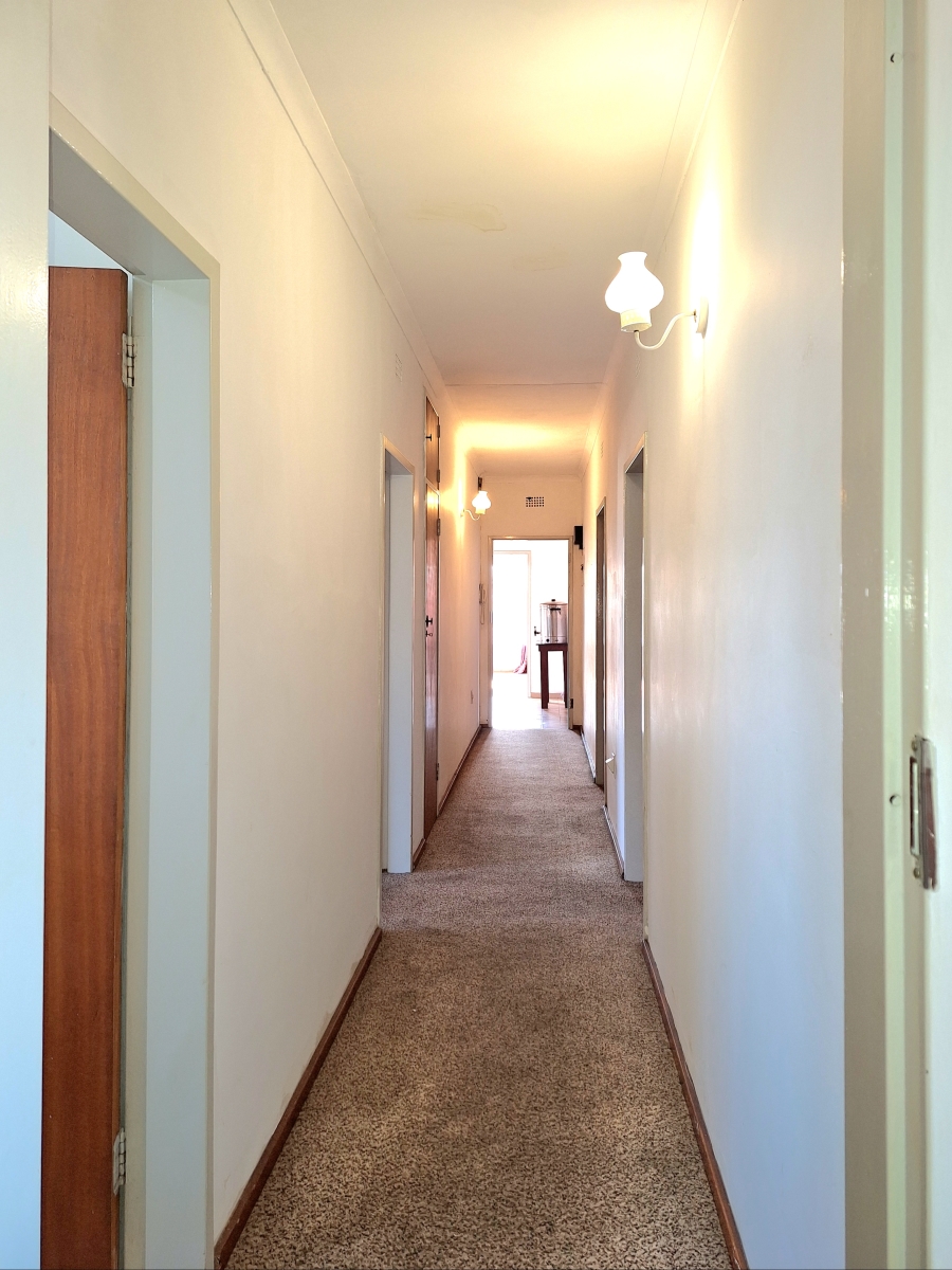 To Let 4 Bedroom Property for Rent in Sophiatown Gauteng