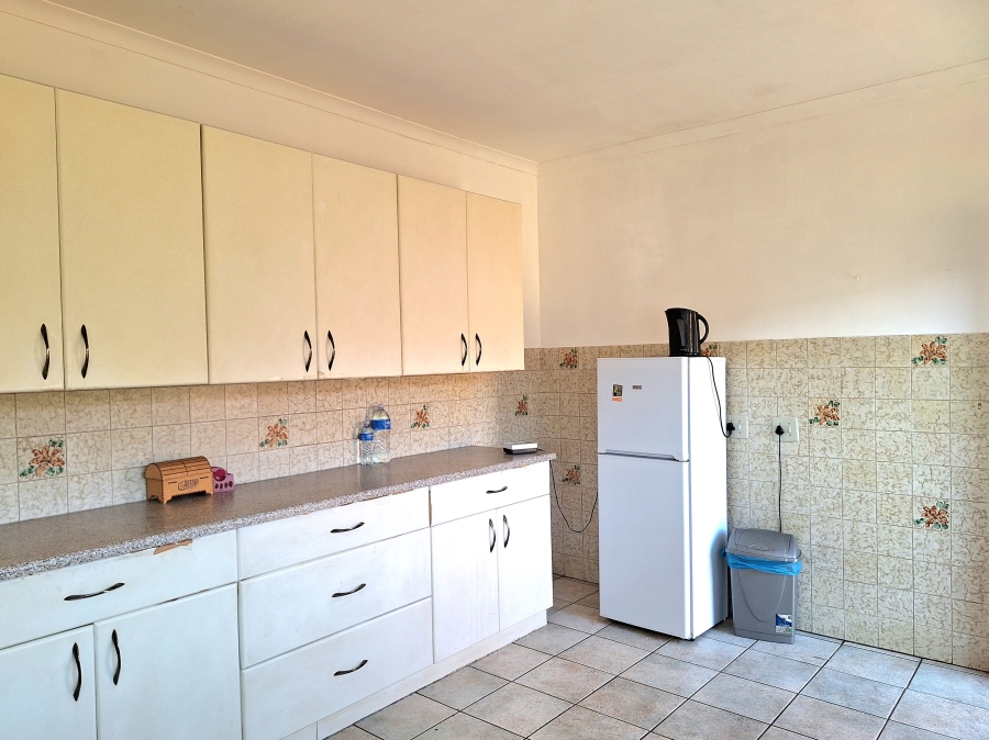 To Let 4 Bedroom Property for Rent in Sophiatown Gauteng
