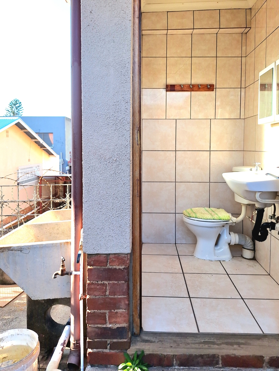 To Let 4 Bedroom Property for Rent in Sophiatown Gauteng