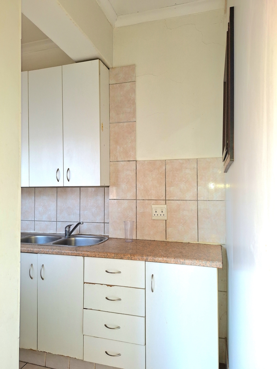 To Let 4 Bedroom Property for Rent in Sophiatown Gauteng