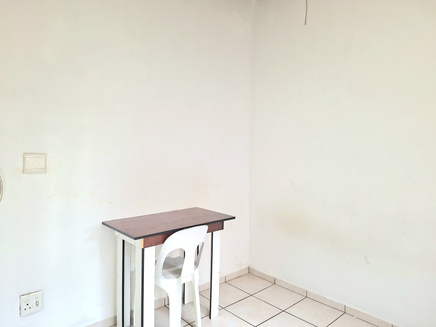 To Let 4 Bedroom Property for Rent in Sophiatown Gauteng