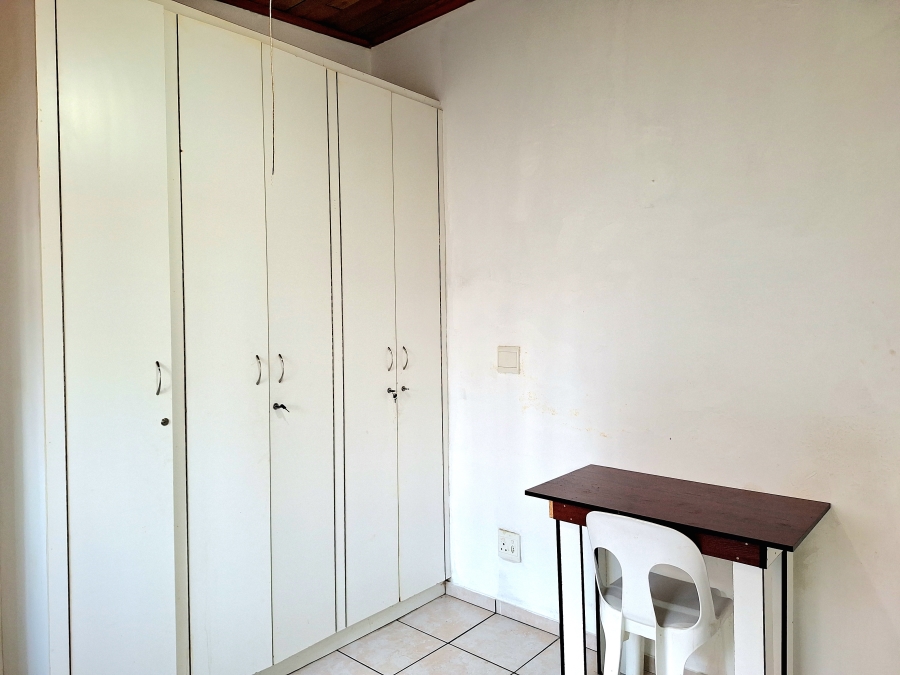 To Let 4 Bedroom Property for Rent in Sophiatown Gauteng