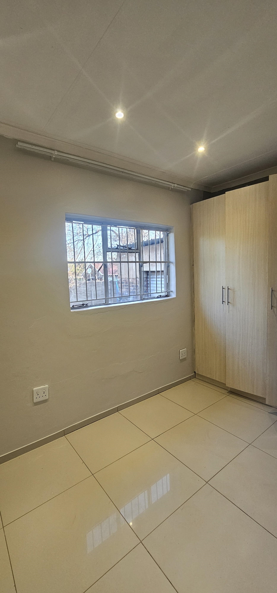 To Let 2 Bedroom Property for Rent in Erasmia Gauteng