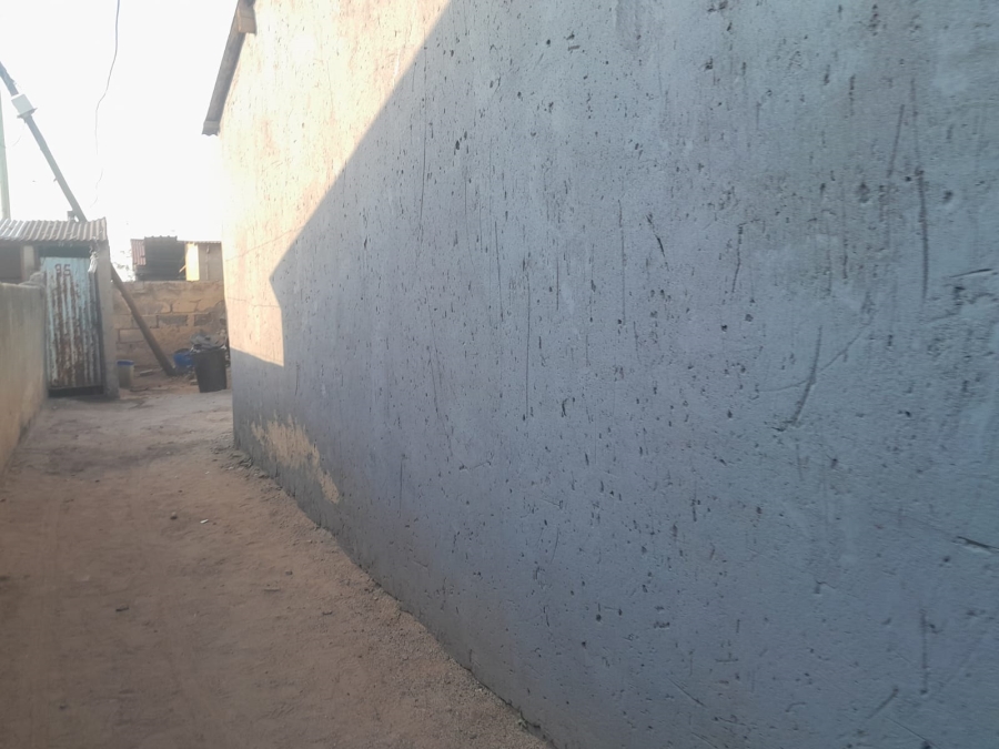 6 Bedroom Property for Sale in Tlamatlama Gauteng