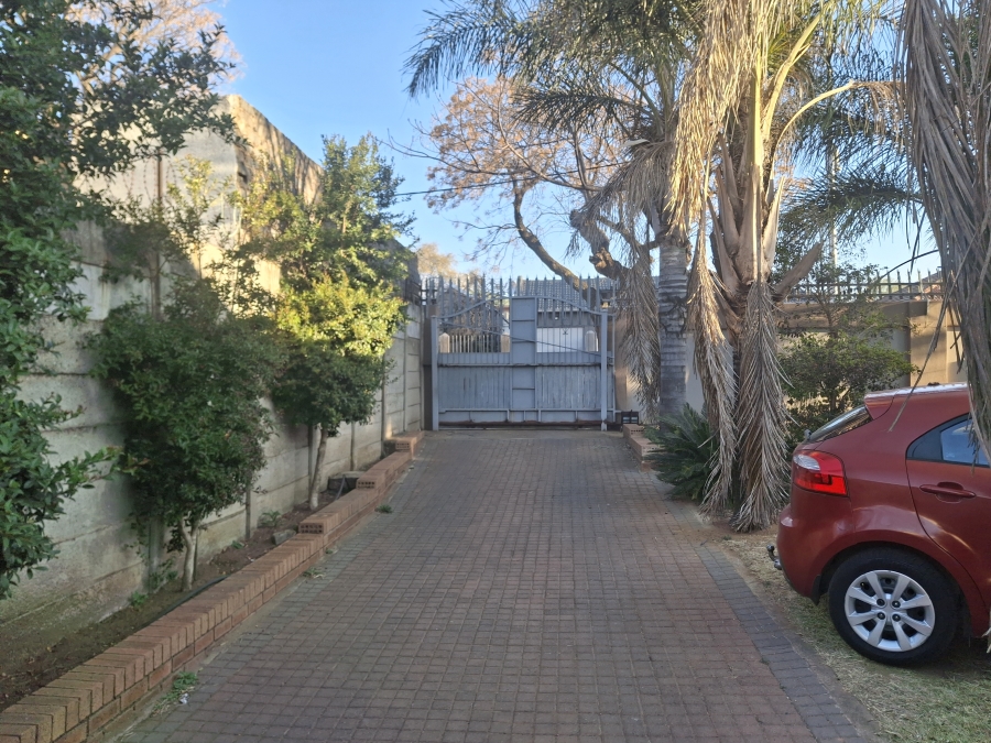 4 Bedroom Property for Sale in Kenilworth Gauteng