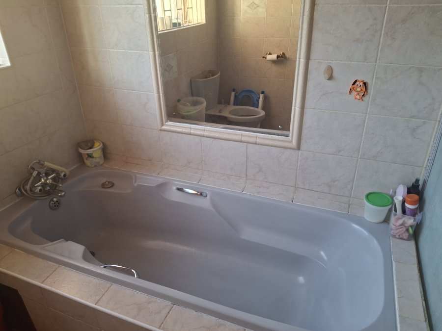 4 Bedroom Property for Sale in Kenilworth Gauteng