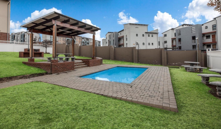2 Bedroom Property for Sale in Barbeque Downs Gauteng