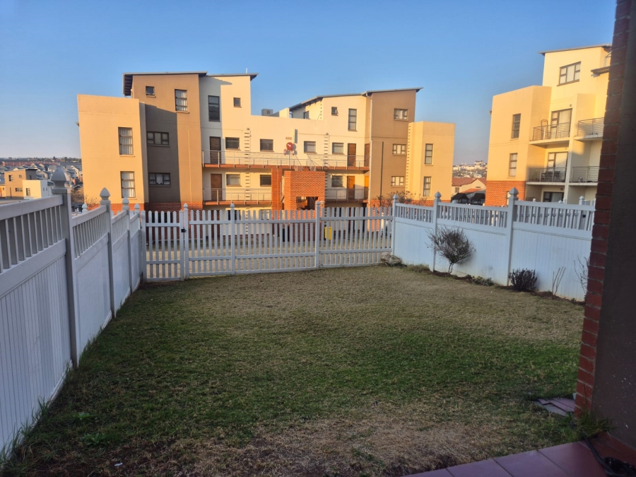 2 Bedroom Property for Sale in Barbeque Downs Gauteng