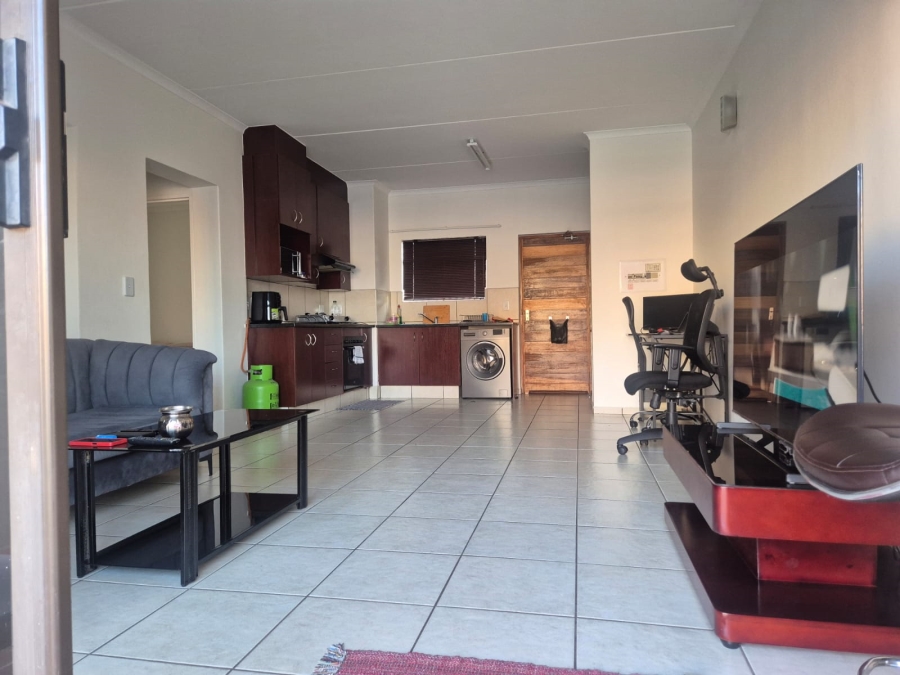 2 Bedroom Property for Sale in Barbeque Downs Gauteng