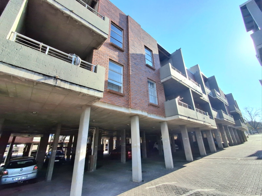 2 Bedroom Property for Sale in Buccleuch Gauteng