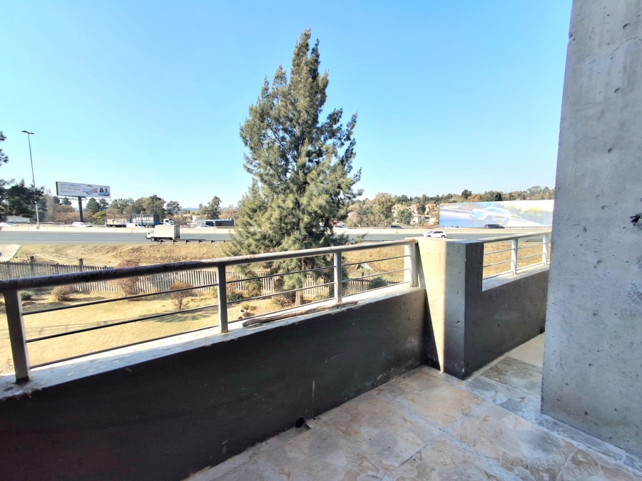 2 Bedroom Property for Sale in Buccleuch Gauteng