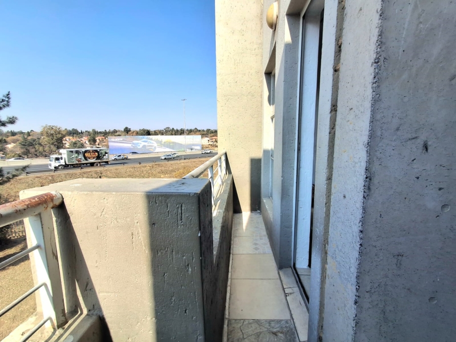 2 Bedroom Property for Sale in Buccleuch Gauteng