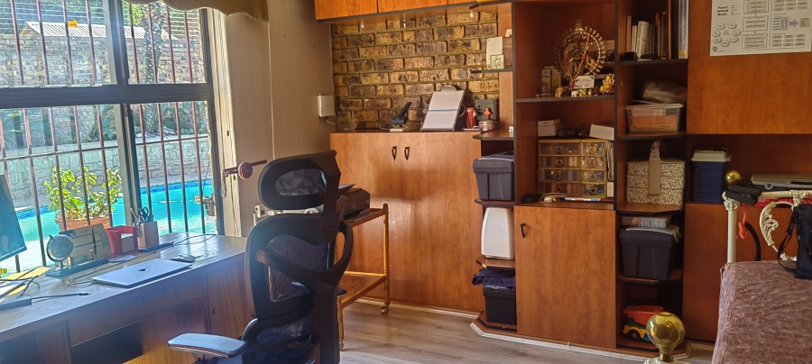 3 Bedroom Property for Sale in Bassonia Gauteng