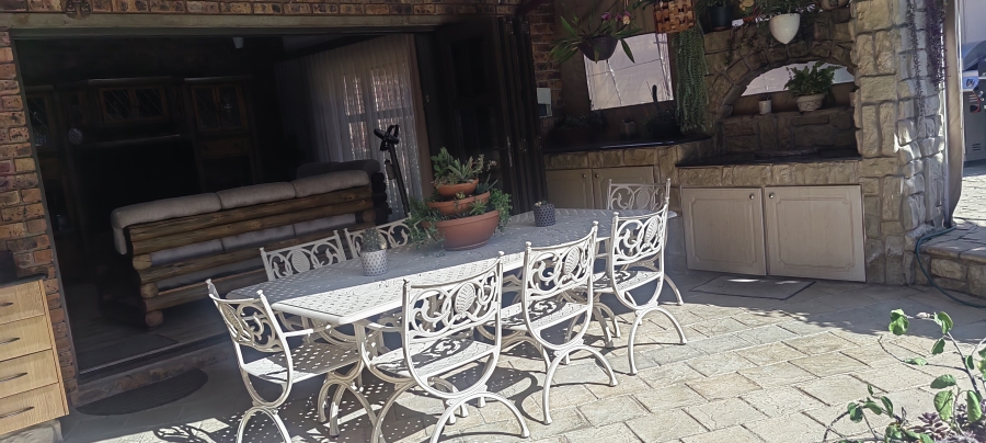 3 Bedroom Property for Sale in Bassonia Gauteng